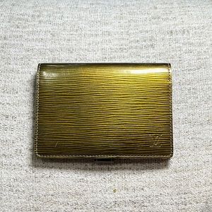 Live: *RARE* Louis Vuitton Gold Cyber Epi Gold Planner PM. 100% authentic